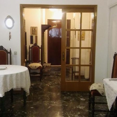 Chryssa - Χρυσα Lägenhet Patras Exteriör bild