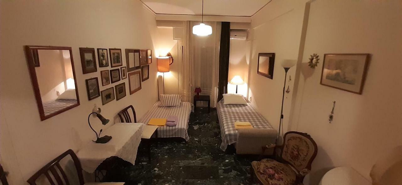 Chryssa - Χρυσα Lägenhet Patras Exteriör bild