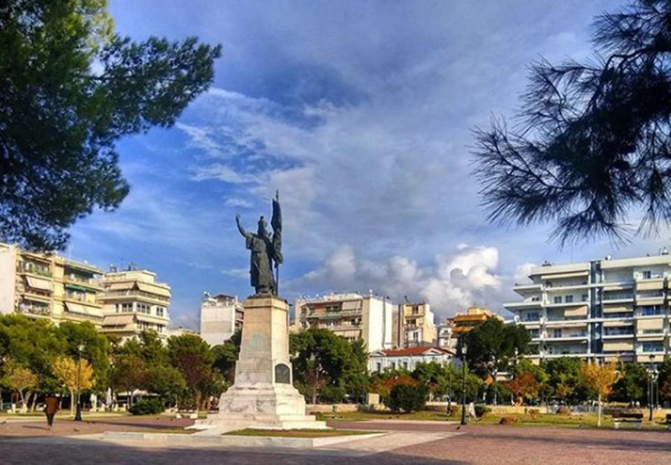 Chryssa - Χρυσα Lägenhet Patras Exteriör bild